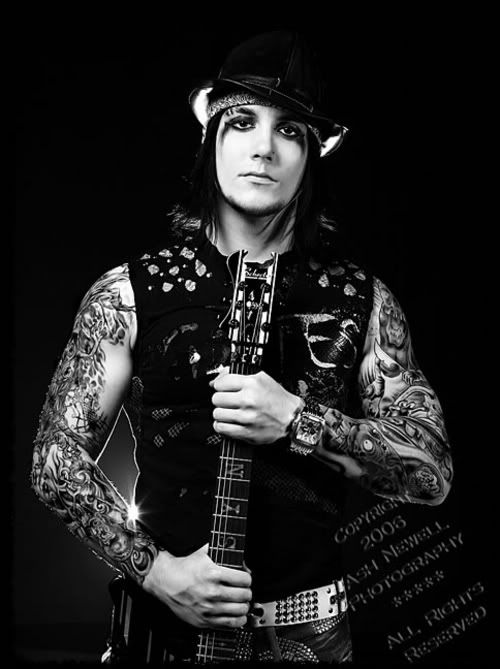 synyster_gates--large-msg-115895547.jpg