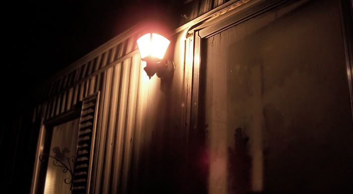 http://i159.photobucket.com/albums/t135/universaliss/lampe.jpg