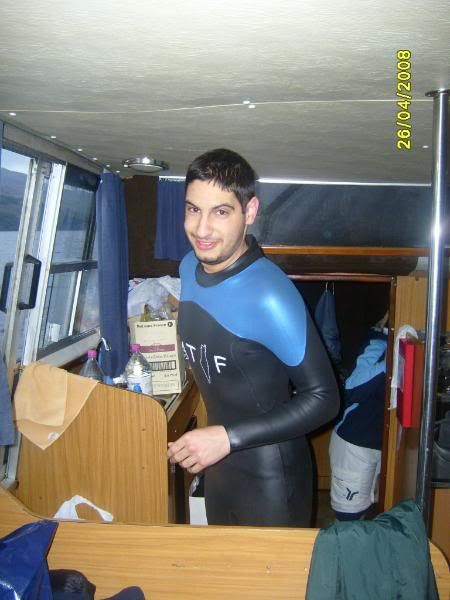 نقره لتكبير أو تصغير الصورة ونقرتين لعرض الصورة في صفحة مستقلة بحجمها الطبيعي