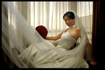 IMAGE: http://i159.photobucket.com/albums/t145/cjsales_photography/wedding/IMG_6373copy.jpg