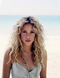 th_CSPB_Shakira_EHQ_010_low.jpg