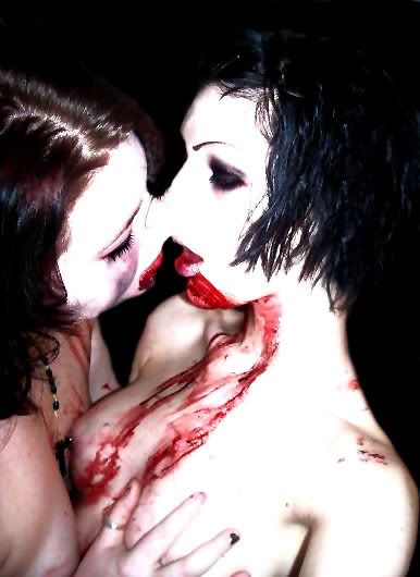 Vamp_Kiss_by_DarkShodan.jpg