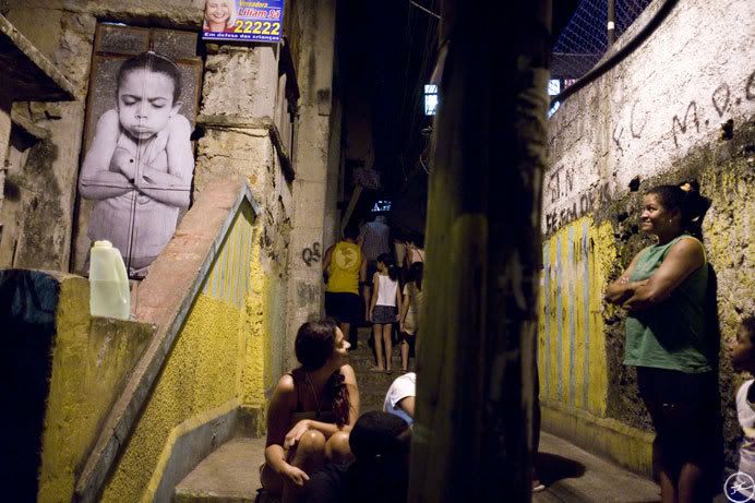 http://i159.photobucket.com/albums/t153/Sratch-Bzh/providencia_JR_rio_georgia.jpg