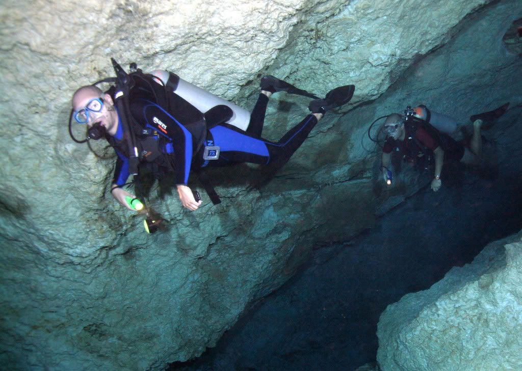 IMAGE: http://i159.photobucket.com/albums/t155/mikerault/Cozumel%20Dives/IMG_5605a.jpg