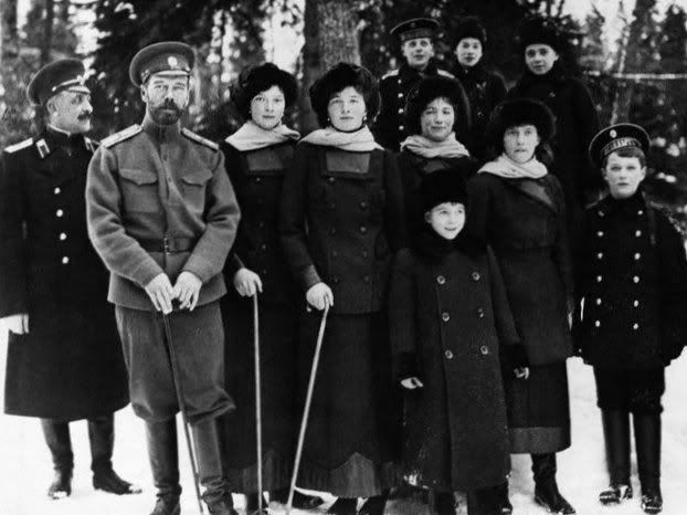 romanovs-march-1917.jpg