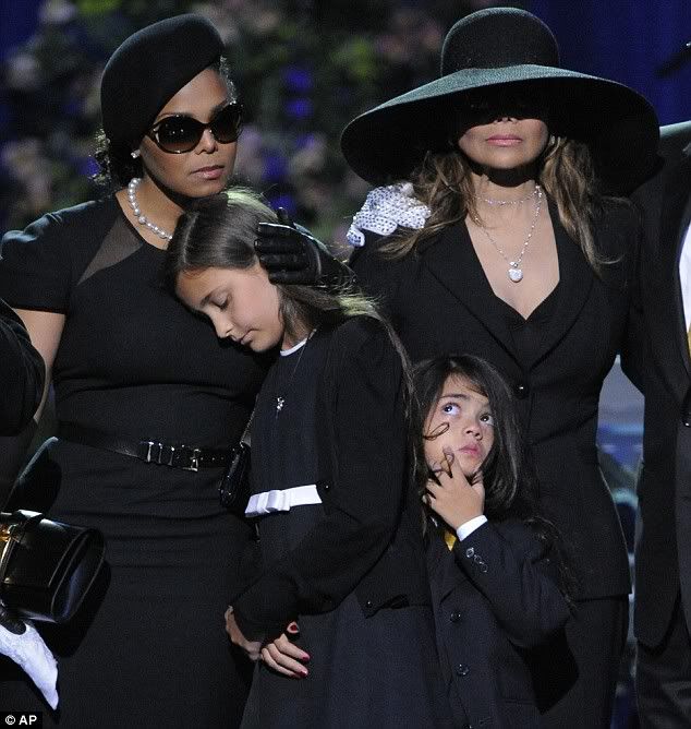 Janet, LaToya, Paris & Blanket Jackson