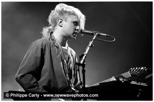 Mike Score: Lead Singer from A &nbsp;Flock of Seagulls Pictures, Images and Photos