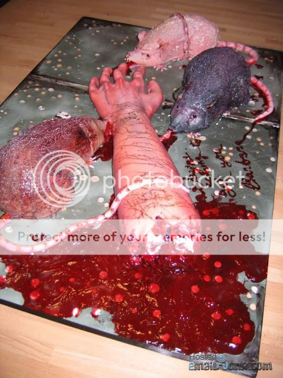 Weird_rat_cake_5.jpg